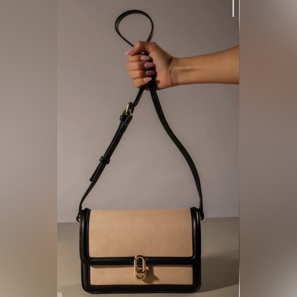 Jules Kae Mia Bag Tan Lizard Embossed Crossbody Purse
Gold Lock NEW WITH TAGS